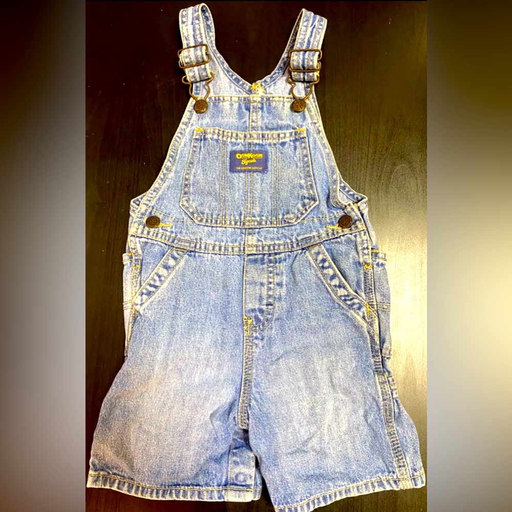 Osh Kosh B'Gosh Vestbak Blue Denim Jeans Bib Buttons Overalls ShortsSize 2T